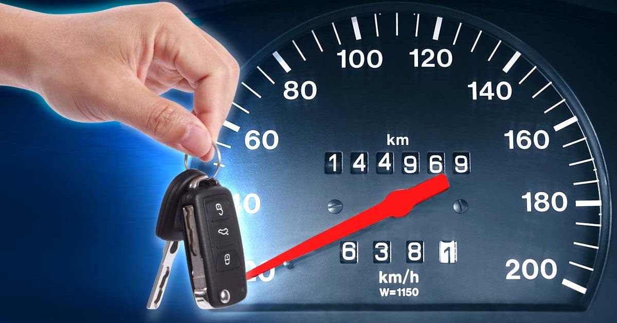 the-detail-that-shows-you-the-actual-number-of-kilometers-traveled-by-a-used-car.-you-have-to-pay-attention-to-this-when-buying